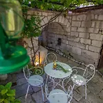 In 41380 بيت للعطل